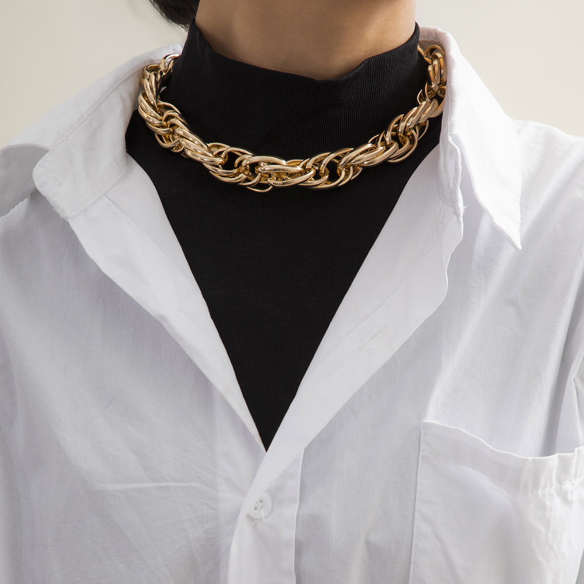 European and American cross-border jewelry, simple and retro metal style necklaces, exaggerated female personality, thick twisted chain geometric necklaces Specification drawing
