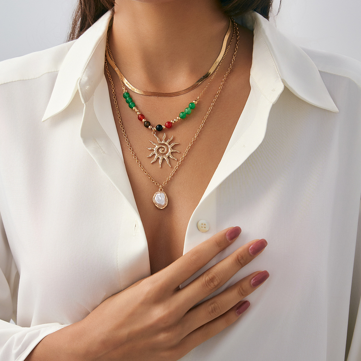 European and American cross-border jewelry, fashionable colorful agate beaded sun pendant necklace, high-end and versatile snake bone chain necklace full figure