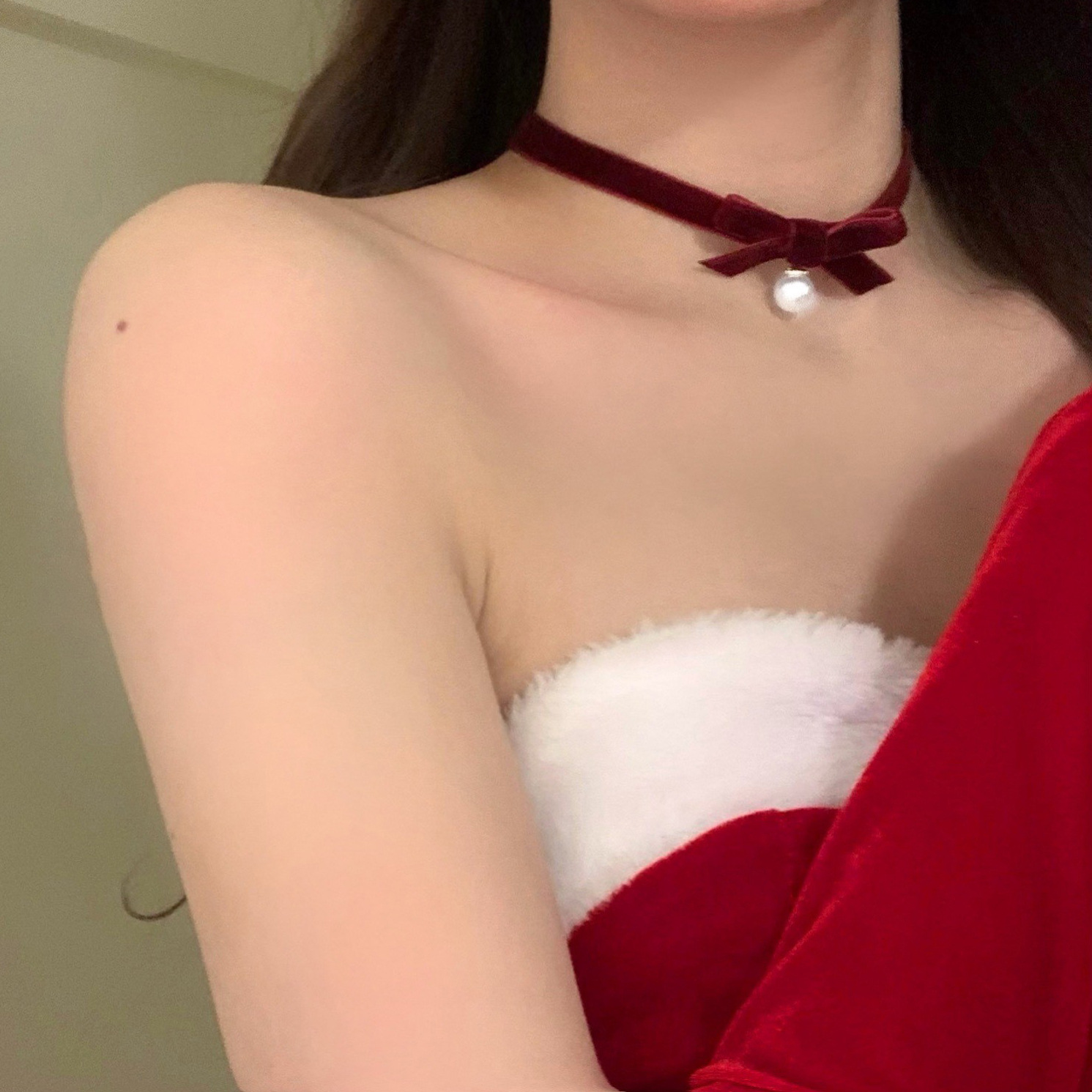 Christmas and New Year choker necklace, wine red ribbon, heart pearl, sweet and cute, 2023 new style jewelry Specification drawing