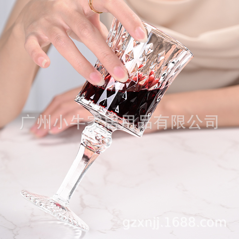 Obsessed with diamond wine glasses, high-end glass goblets, European light luxury wine glasses, champagne glasses, and household foreign wine glasses details Picture