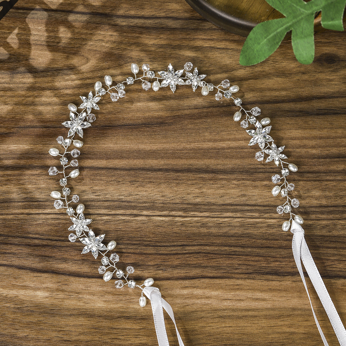 European and American accessories, starlight headbands, handcrafted pearl crystal headbands, versatile and simple bridesmaid dress headwear, wedding dress accessories Specification drawing
