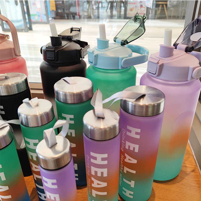 Four-piece set of frosted gradient popular space cup, plastic straw water cup, large-capacity portable outdoor sports water bottle Specification drawing