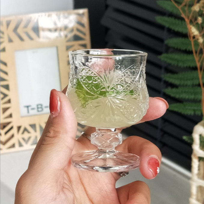 Factory wholesale vintage European diamond-patterned highball glasses, glass creative spirits glasses, foreign wine glasses, red wine glasses and juice glasses full figure