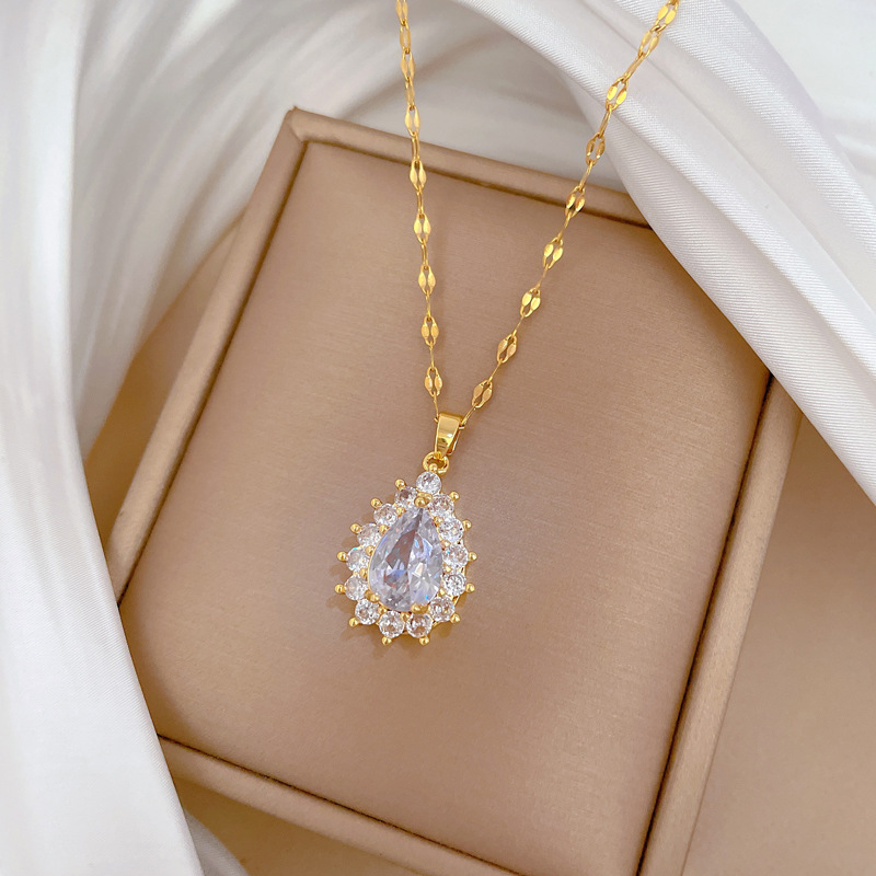 【 Titanium Steel 】 Full Diamond water drop Necklace Earring set, light luxury, slightly inlaid, personalized and elegant banquet ear and necklace combination Application Scenario