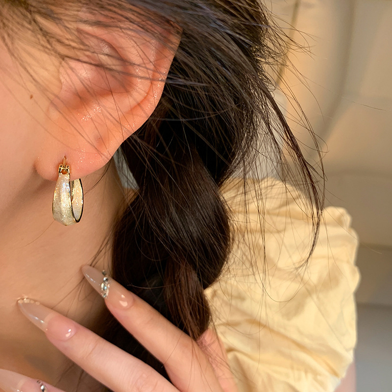 White enamel drop glaze earrings, women's high-end and light luxury style, ear buckles, 2024 new versatile and popular earrings wholesale Application Scenario