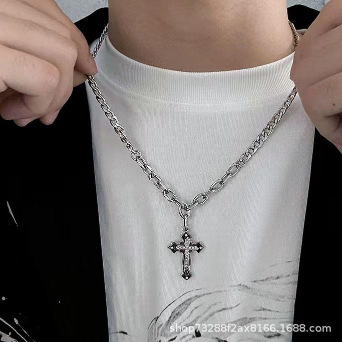 European and American trend diamond-encrusted double-layer cross pendant stainless steel necklace, hip-hop style light luxury long sweater chain Specification drawing