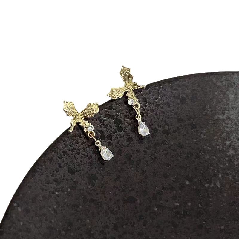 Water drop diamond bow stud earrings for women, a light luxury and high-end look, simple and versatile ear clips, a new 2025 unique and niche ear accessory Item Picture
