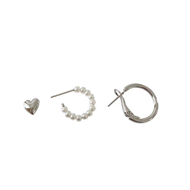Unique design sense heart-shaped pearl stud earrings, 2025 new trendy earrings, high-end and elegant, niche and individual earrings Item Picture