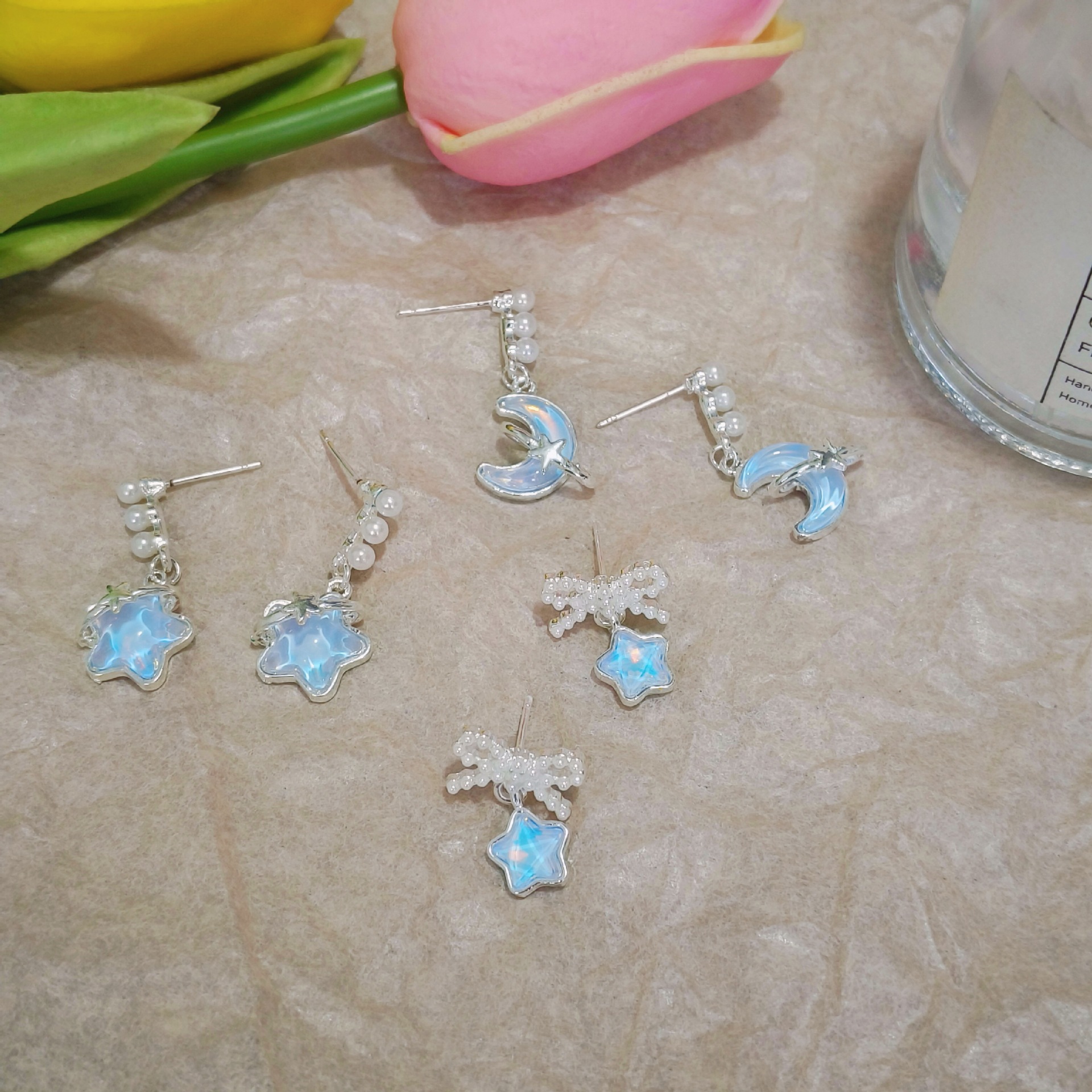 Super suitable for summer ~ Fresh and clear blue star moon pendant, pearl earrings, stud earrings, women's Instagram trendy earrings Application Scenario