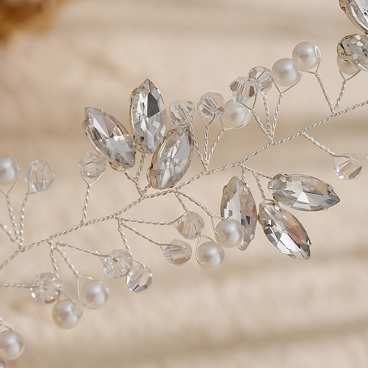 European and American style accessories, hair bands, water diamonds, pearls, wedding accessories, handcrafted bride hair bands, factory direct sales Specification drawing