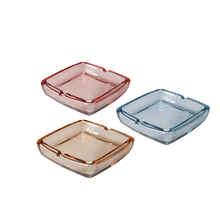 Classic square high-end glass ashtray, creative home bar living room, simple transparent cigarette cup, men's and women's factory Item Picture