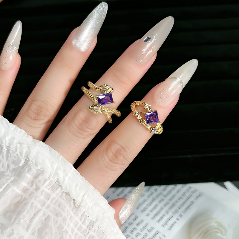 A high-end and light luxury autumn and winter new square purple diamond snake-shaped opening ring, a sweet and cool index finger ring with a unique design for women details Picture