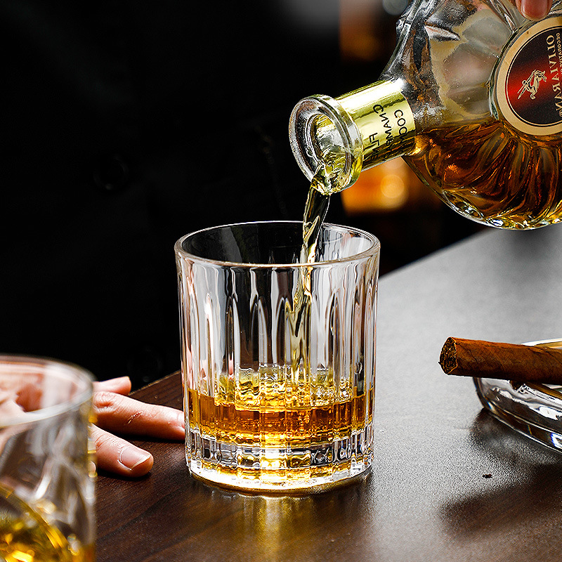 Wholesale of unbreakable whisky cups, embossed glass cups, rotating cups, spirits cups, and creative rotating foreign wine cups Application Scenario