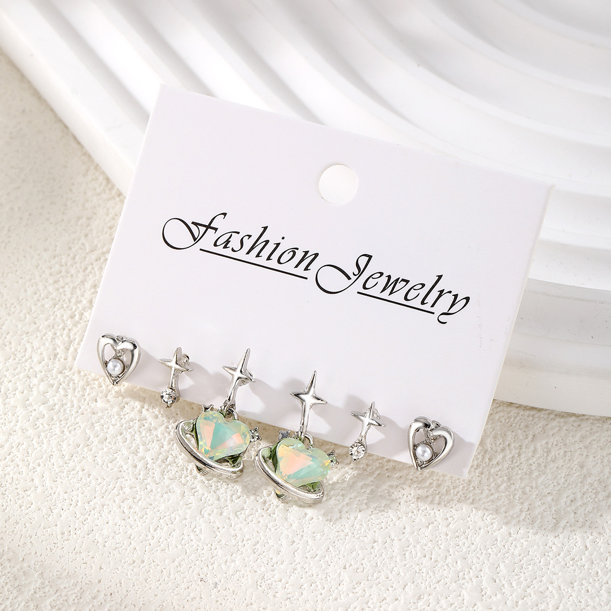Fresh and sweet diamond-encrusted star stud liquid heart-shaped tassel metal earrings women's fashion earring set of 3 pairs Application Scenario