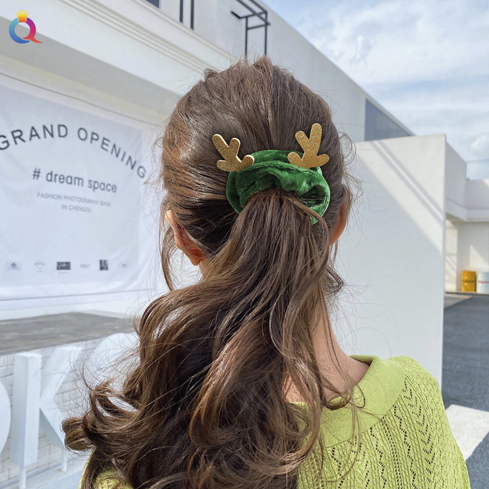 Qiyue's new autumn and winter Christmas large intestine hair band is cute and simple. It features a deer velvet hair cord and a large intestine hair band as a hair accessory details Picture