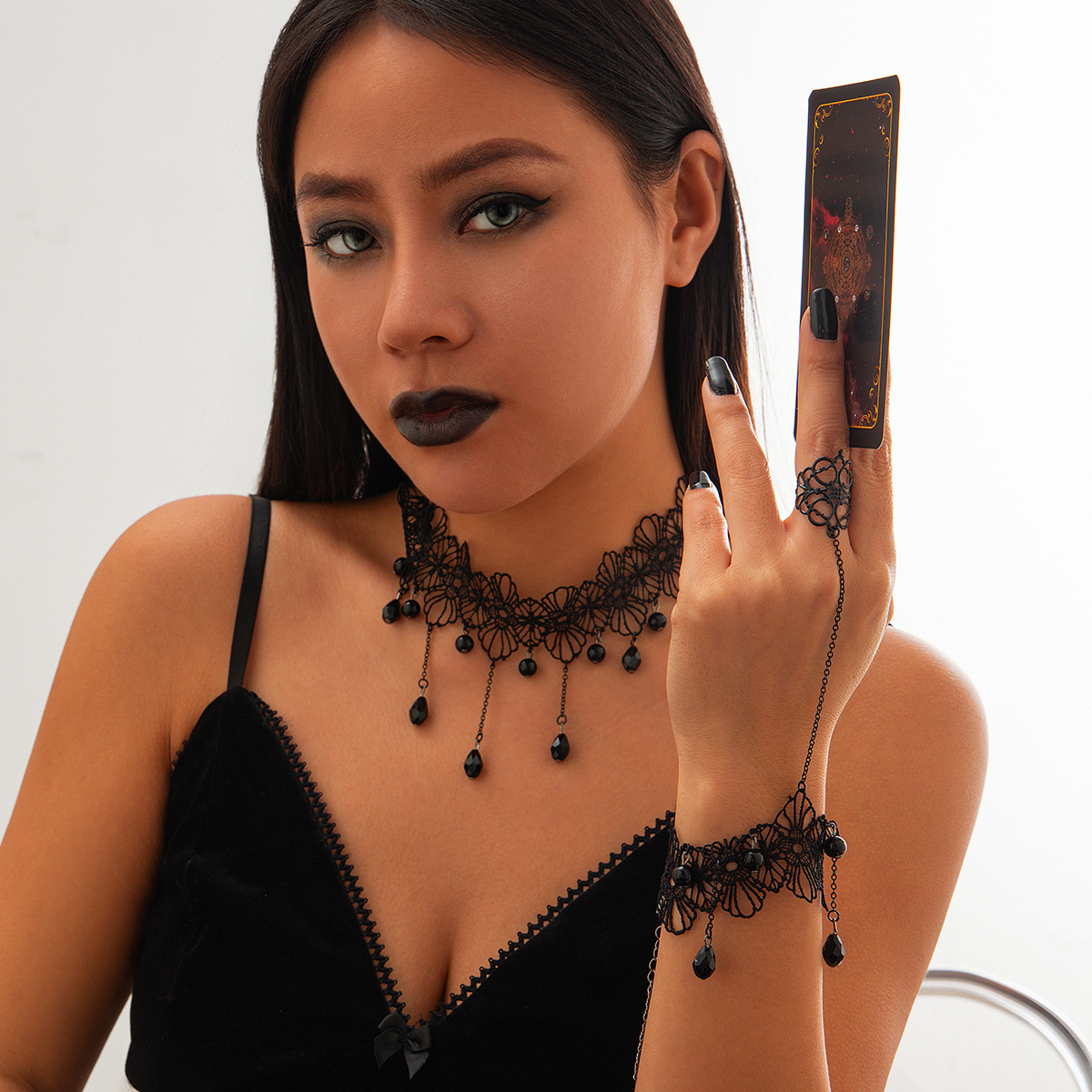 European and American cross-border jewelry, Gothic style moon alloy necklace set, feminine multi-layer lace tassel collar full figure