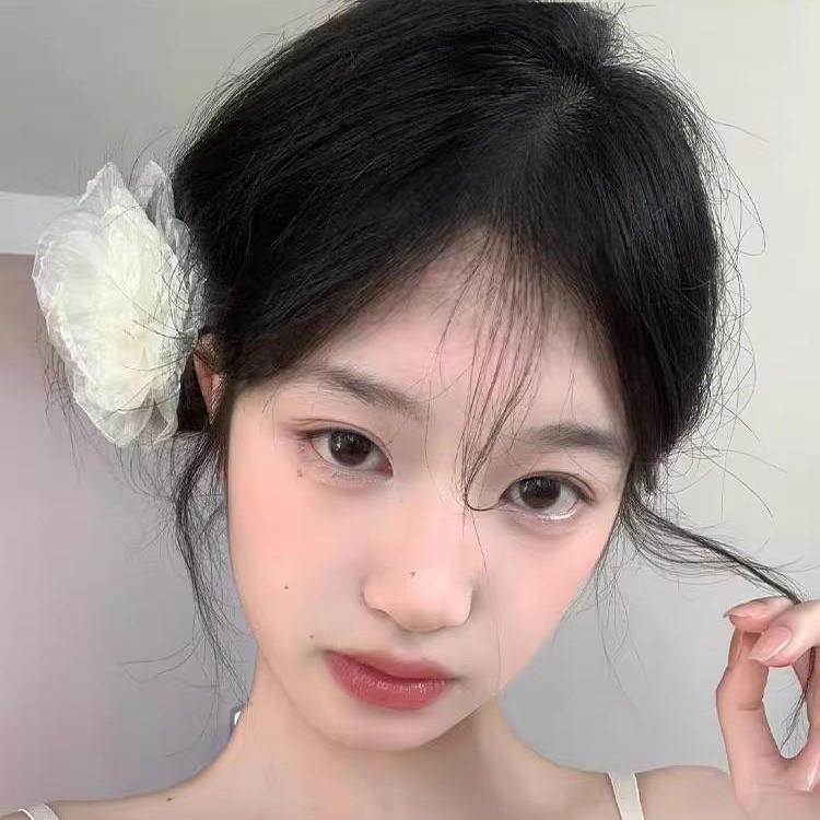 Ougensha white flower hairpin with a feminine atmosphere, rose for spring and summer, side clip at the back of the head, hair accessory details Picture