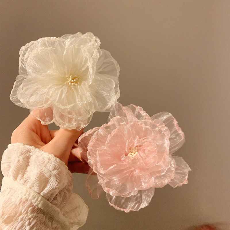 Ougensha white flower hairpin with a feminine atmosphere, rose for spring and summer, side clip at the back of the head, hair accessory full figure