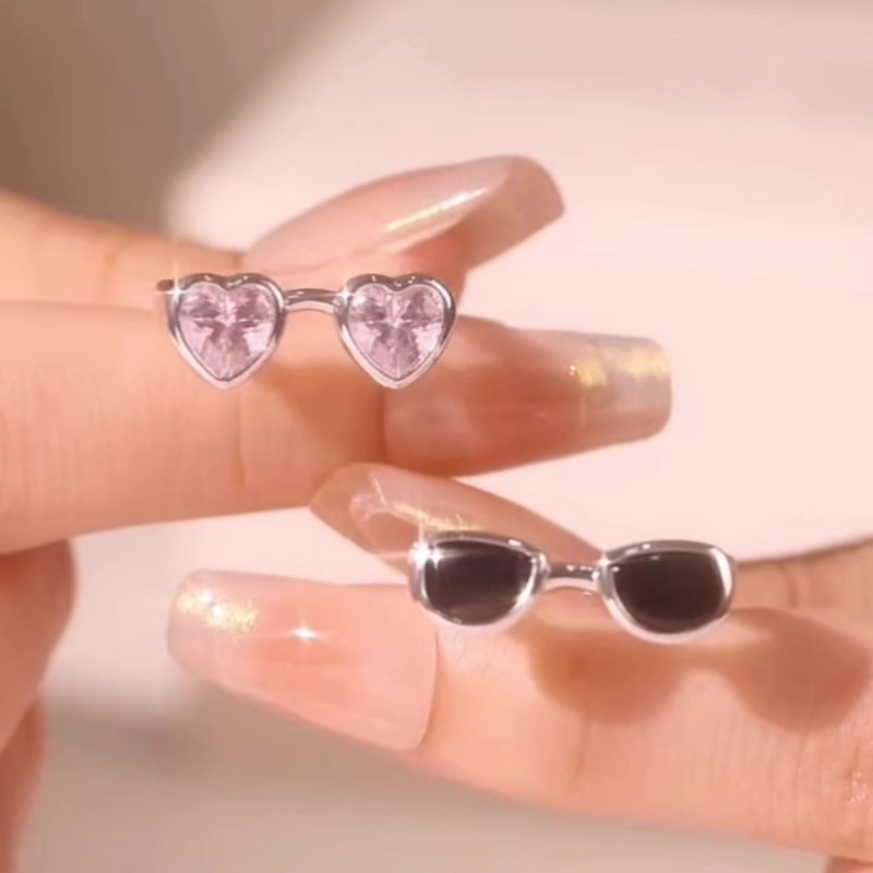 Sunglasses ring, heart-shaped pink diamond, zircon opening, simple and cold style, individual and fashionable student couple ring, index finger ring full figure