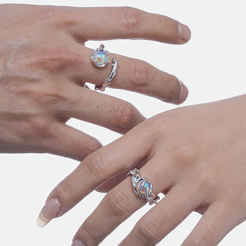 Punk-style personalized textured moonstone open ring, a niche design for women, an ins cold style light luxury food ring details Picture