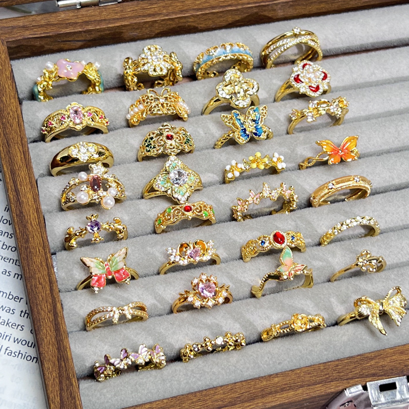 New light luxury, retro, fashionable and versatile colorful butterfly enamel ring with a unique design sense for women, a best friend ring details Picture