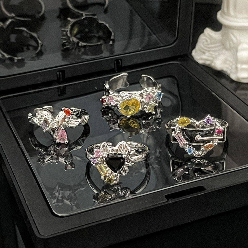 Irregular heart-shaped colored diamond fashionable open ring, feminine charm, niche design sense, light luxury, sweet and cool, versatile food ring details Picture