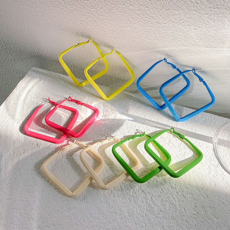 Candy-colored square earrings for women's summer 2025, a new trendy ear ring with a niche design and a light luxury earring feel full figure