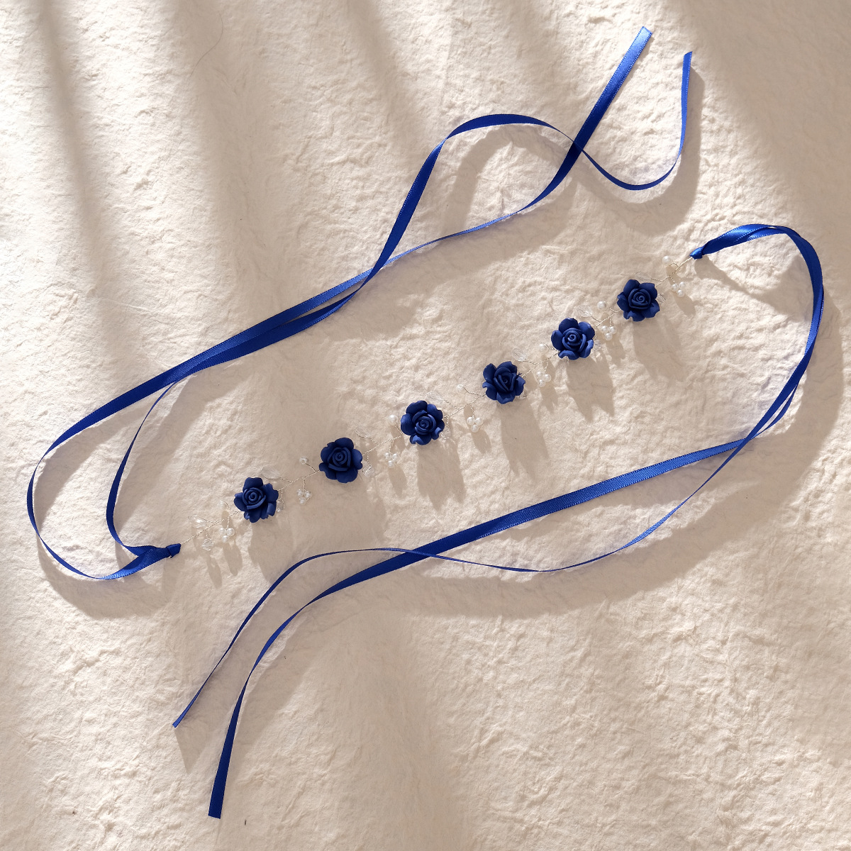 New soft clay flower headbands from Europe and America, beautiful and versatile flower headwear, hand-woven flower pearl bridal accessories Specification drawing