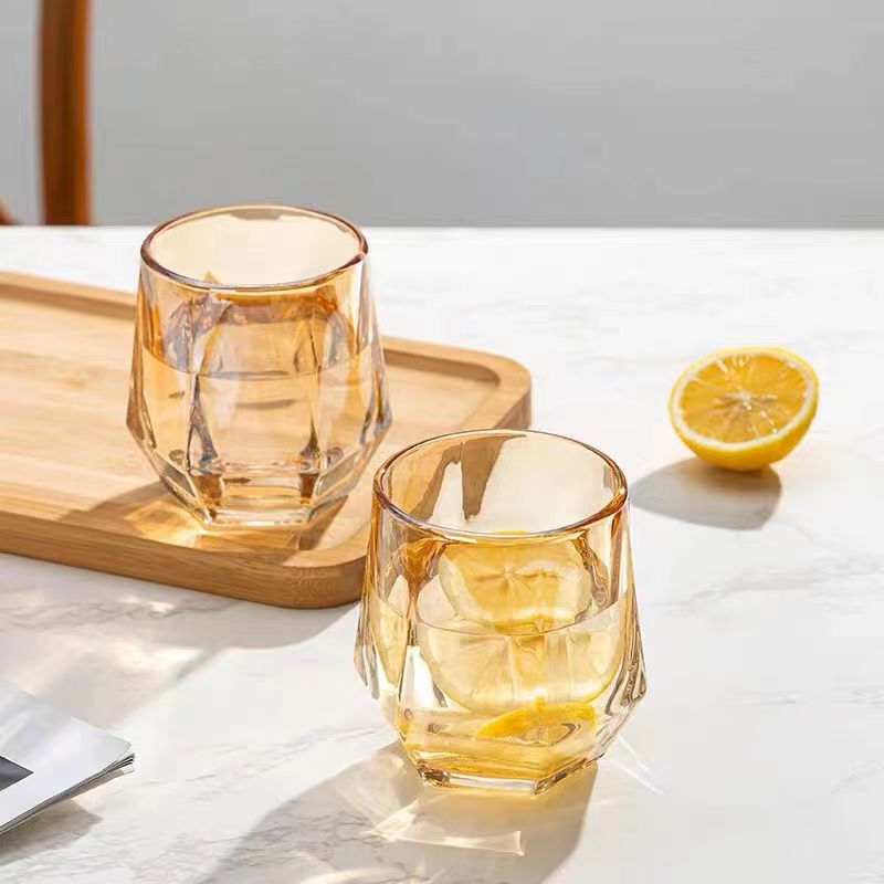 ins coffee universal irregular-shaped twisted water cups, transparent glass cups, milk cups and rotating cups are available for wholesale Specification drawing