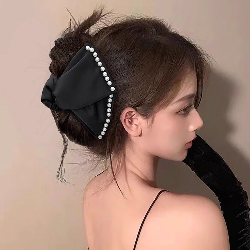 Retro pearl bow clip for women's back of the head, simple hair clip with a high-end look, new shark clip style, versatile for women details Picture