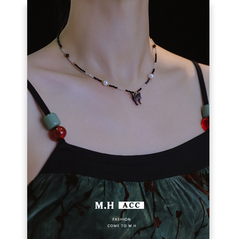 Cat-shaped sea shell beaded necklace for women, new summer 2025, light luxury, niche fashion, versatile design, collarbone chain details Picture