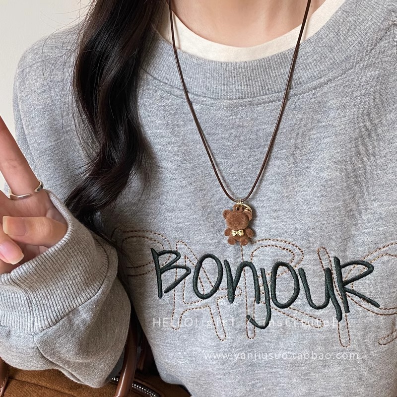 Cute coffee-colored plush bear pendant necklace, long hoodie necklace for women's autumn and winter, 2024 new versatile sweater chain full figure