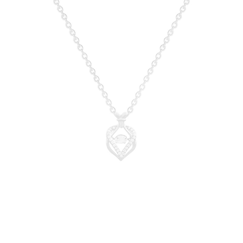 The Japanese and Korean heart-to-heart necklace, titanium steel neckchain, super glittering zirconium heart-shaped pendant, Internet celebrity accessory, personalized collarbone chain for women Item Picture