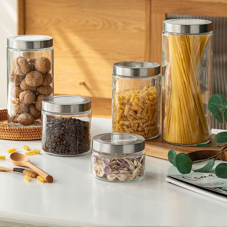 Glass-sealed cans, food-grade snack and fruit storage cans with LIDS, tea cans, milk powder cans, empty bottles, honey storage cans full figure