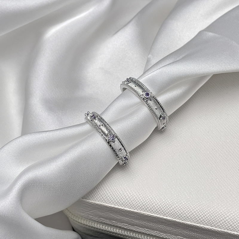 A simple and elegant, light luxury geometric purple diamond open-top ring for women on Instagram, a niche French retro brushed stacked index finger ring Specification drawing