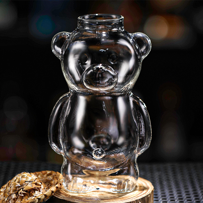 New internet-famous bear cocktail cup, creative molecular food bar wine glass, juice glass, personalized glass cup Application Scenario