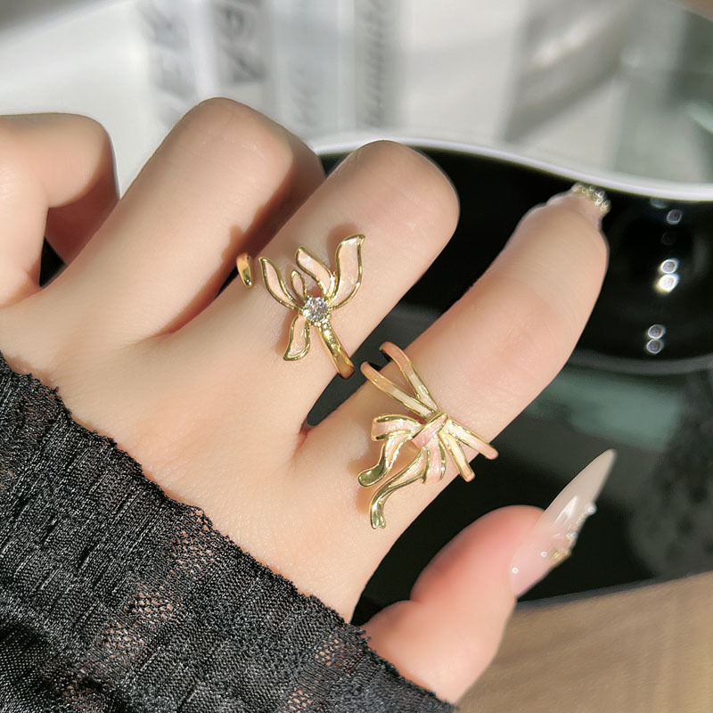 Sweet and retro pink three-dimensional iris bow, exquisite and high-end ring, women's ins light luxury fashion ring details Picture