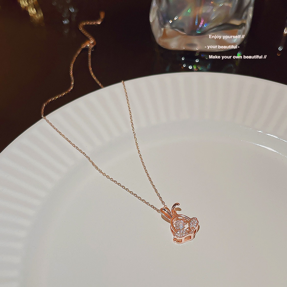 The sweet little rabbit necklace is a versatile, high-end, light luxury and niche collarbone chain. It is a best-selling accessory for the 2024 Spring Festival Specification drawing