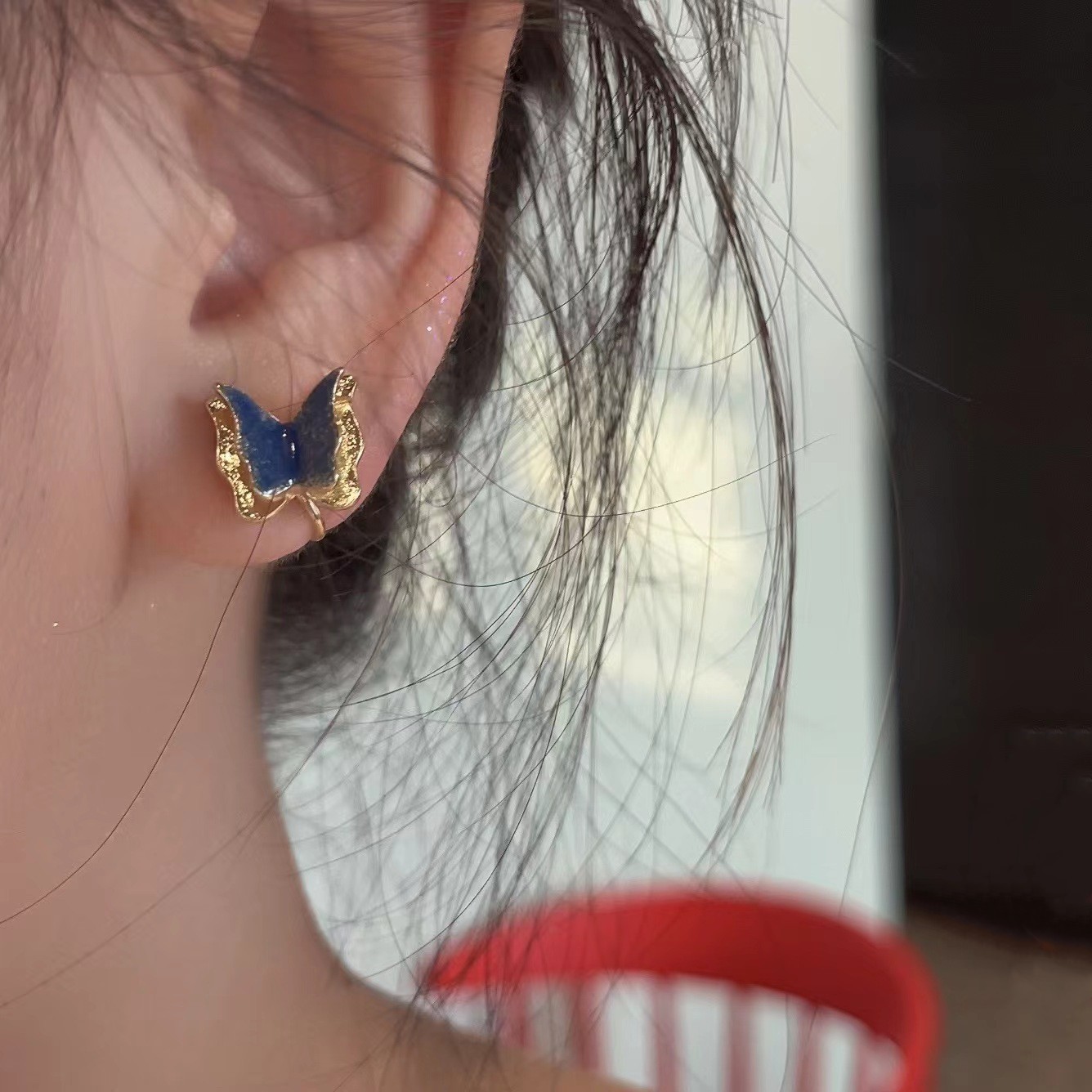 Dance on the heart bar ~ins retro 3D blue butterfly mosquito repellent coil ear clips, stylish and versatile, no ear piercing earrings for women Specification drawing