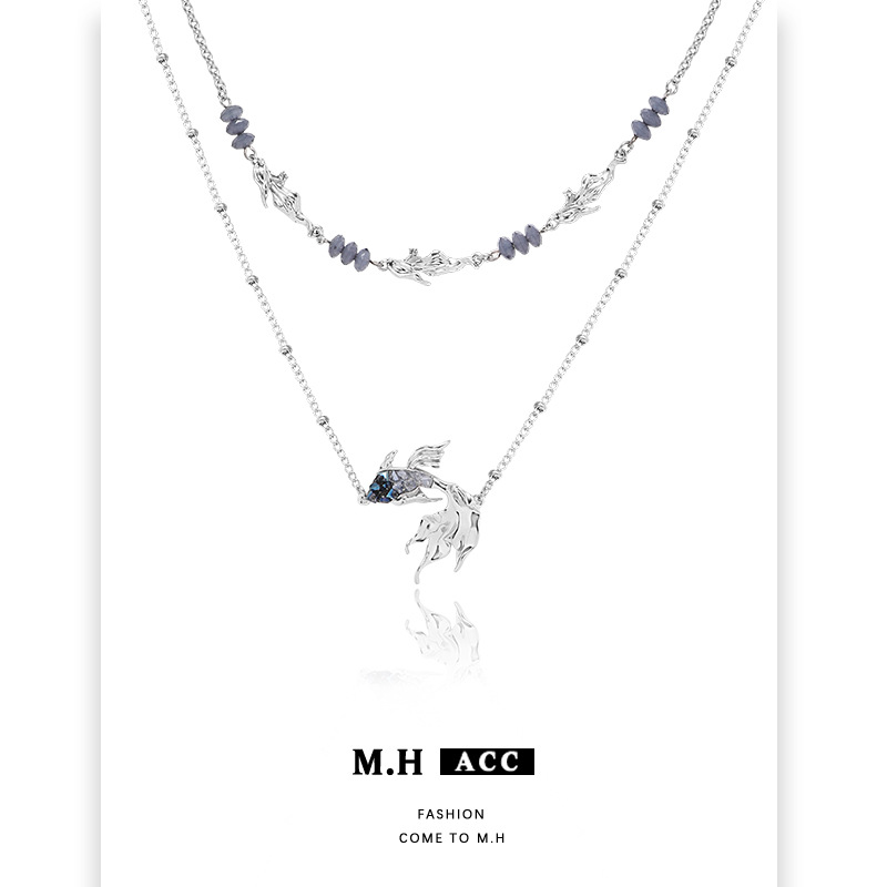 Double-layer layered gradient blue goldfish necklace with a fashionable design sense, cool and ins-style collarbone chain, original and niche pendant Specification drawing