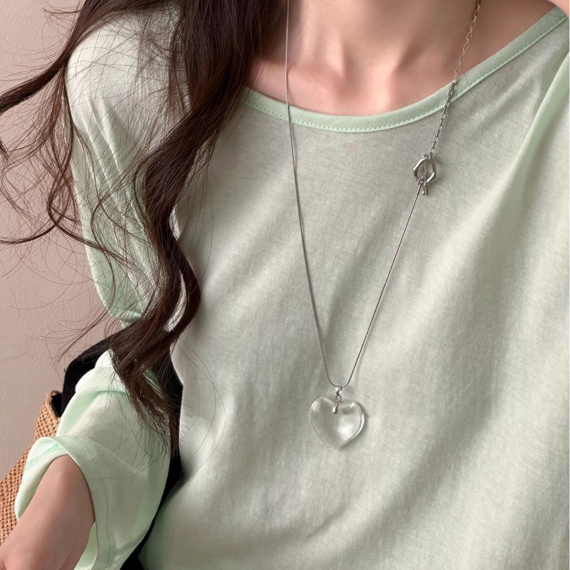 Long heart-shaped pendant OT buckle necklace for women, 2025 new style, versatile sweater chain, elegant and simple accessory Application Scenario