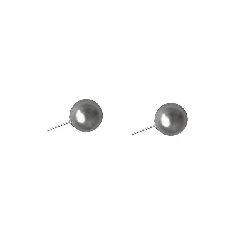 This is the same style of round, strong, and multi-colored pearl stud earrings from the Shi family, featuring a French retro style and a versatile design Item Picture
