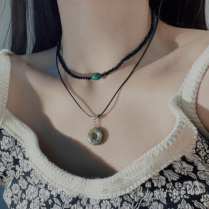 Embrace Nature ~ Retro ethnic style stone circular necklace 2023 new women's summer layered collarbone chain full figure