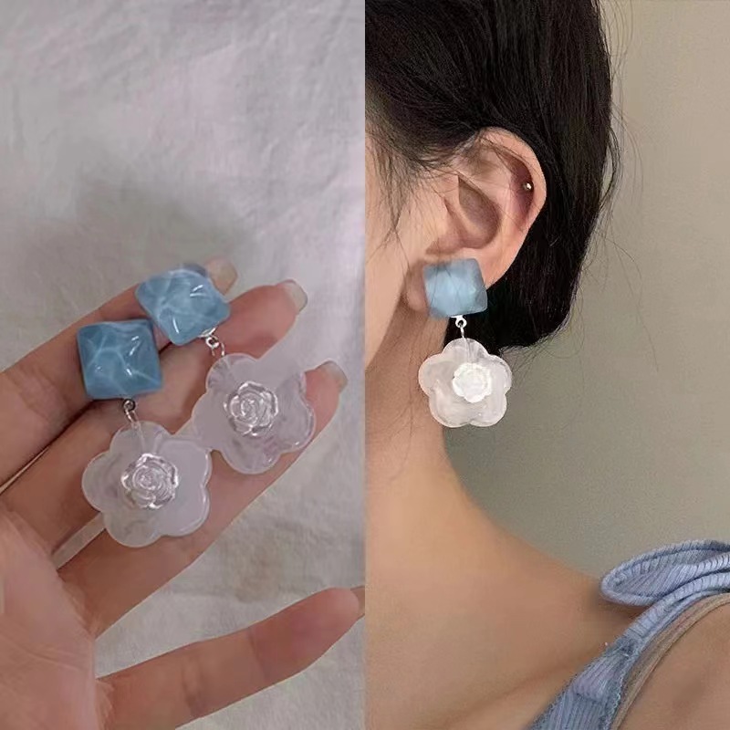 Summer camellia flower jelly-like earrings, women's fresh and elegant earrings, blue earrings, high-end style, seaside stud earrings full figure