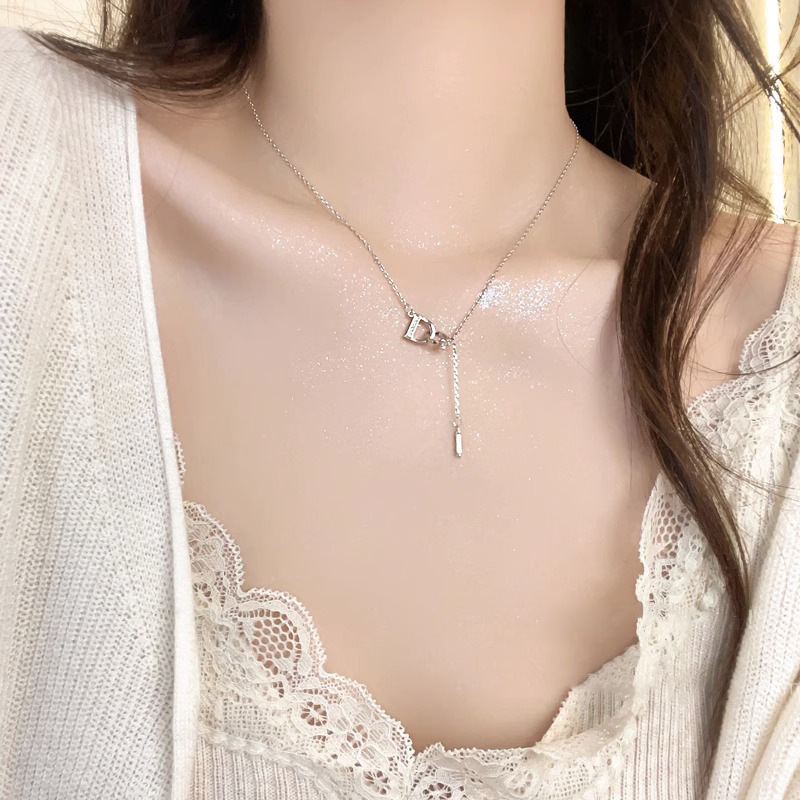 Design sense Letter D necklace for women, 2024 new style, niche and simple, fashionable and versatile collarbone chain wholesale Specification drawing