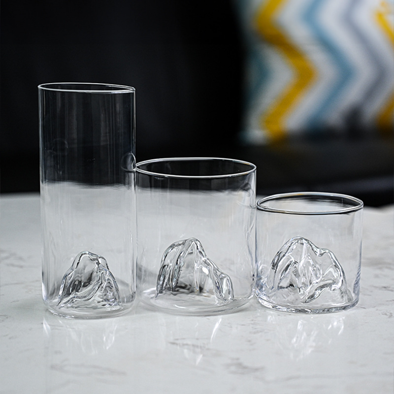 Retro high borosilicate glass cups, Mount Fuji cups, mountain and river viewing cups, drinking cups, heat-resistant tea brewing cups, master cups, creative designs Application Scenario