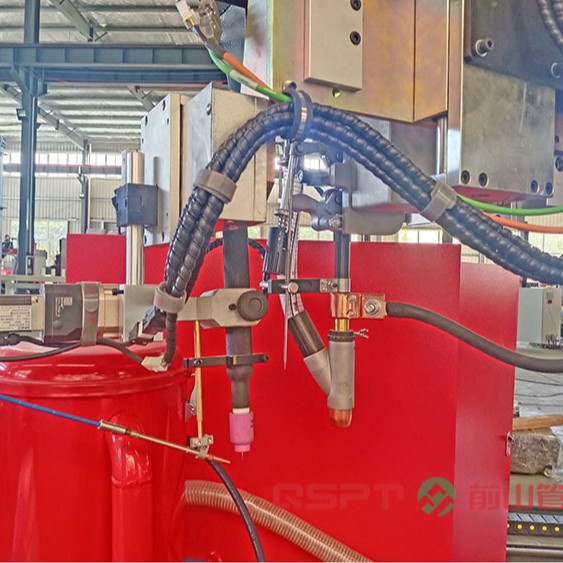 CPAWM series cantilever automatic welding machine, pipe center adaptive, Max.DN1200 Application Scenario