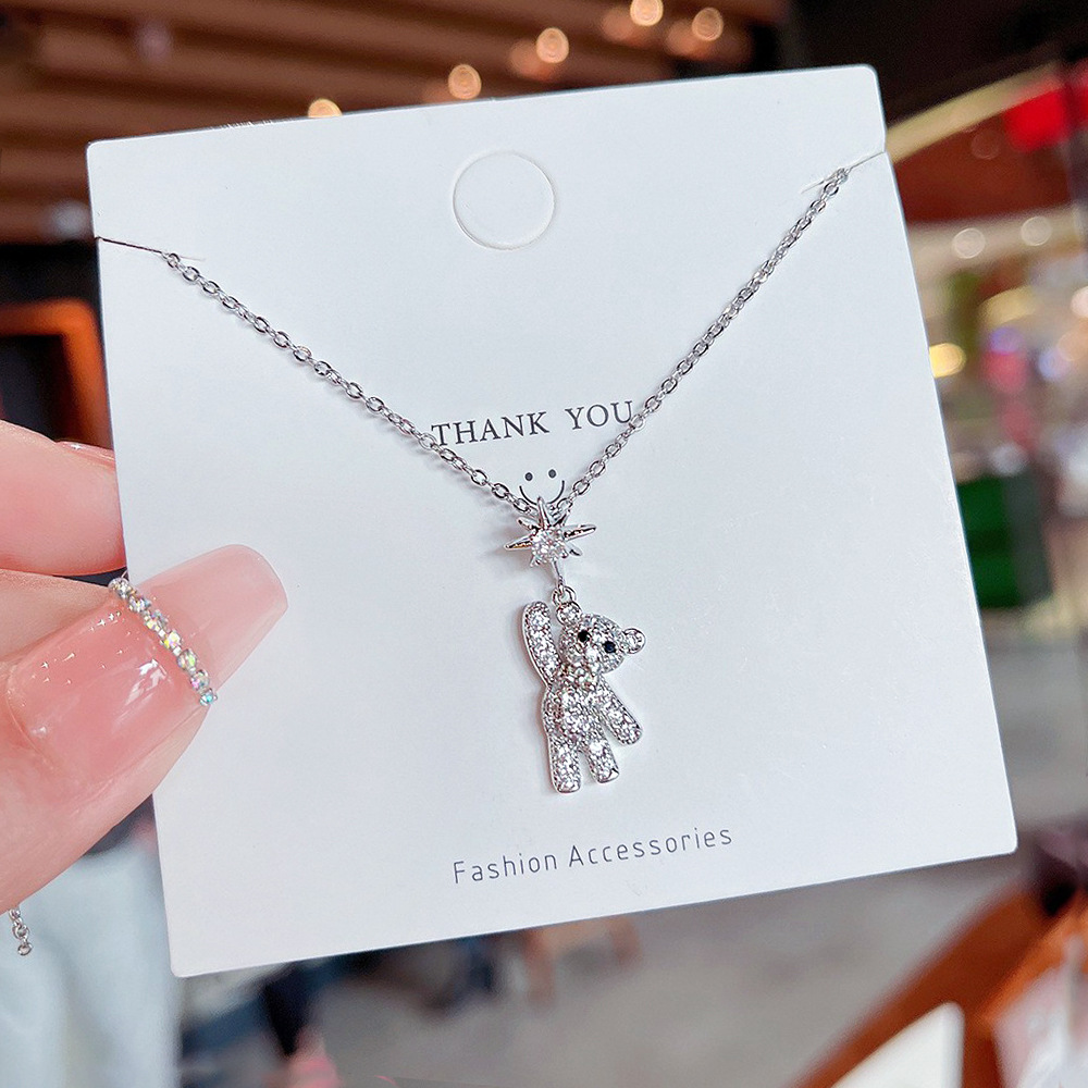 Sweet and cool, cute little bear titanium steel collarbone chain, new light luxury, niche, non-fading necklace, fashionable and versatile necklace accessory full figure