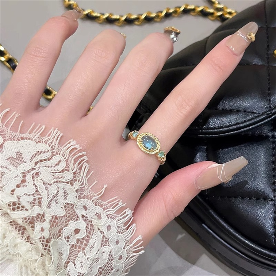 Japanese-style sky blue gemstone ring, a retro, niche, exquisite and high-end ring for women, simple and elegant, versatile index finger ring full figure