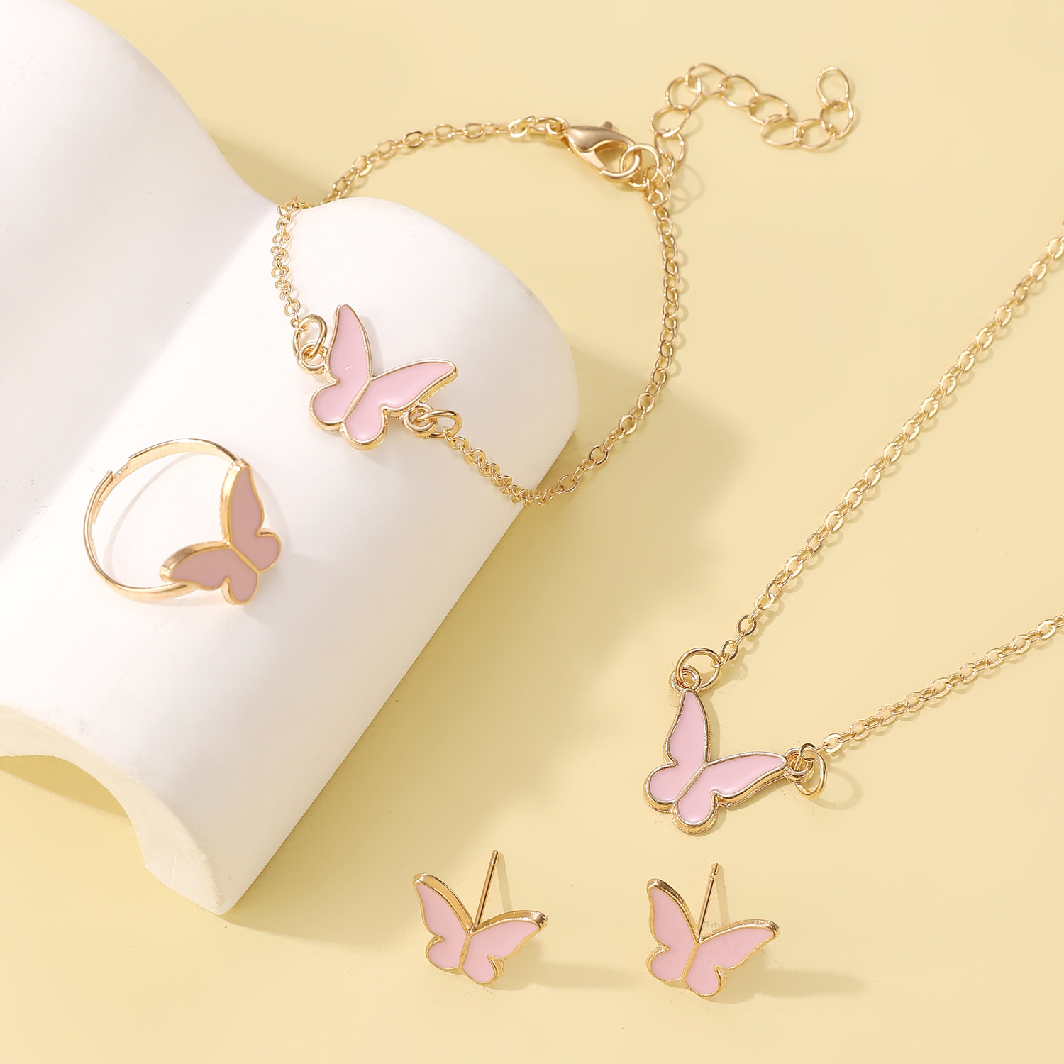 European and American exaggerated heart-shaped butterfly stud rings, bracelets, necklaces, jewelry sets, women's fashion four-piece sets, cross-border accessories details Picture
